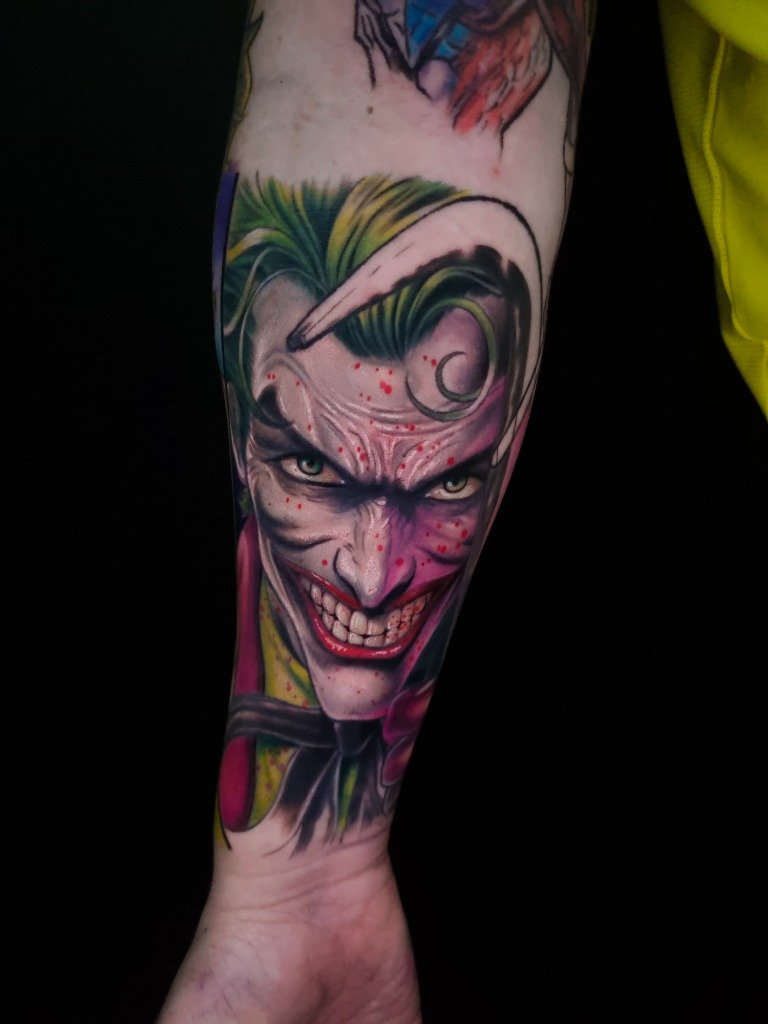 Tatuaje a color del Joker